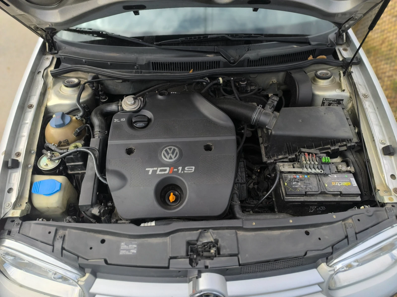 VW Golf, снимка 12 - Автомобили и джипове - 56430615