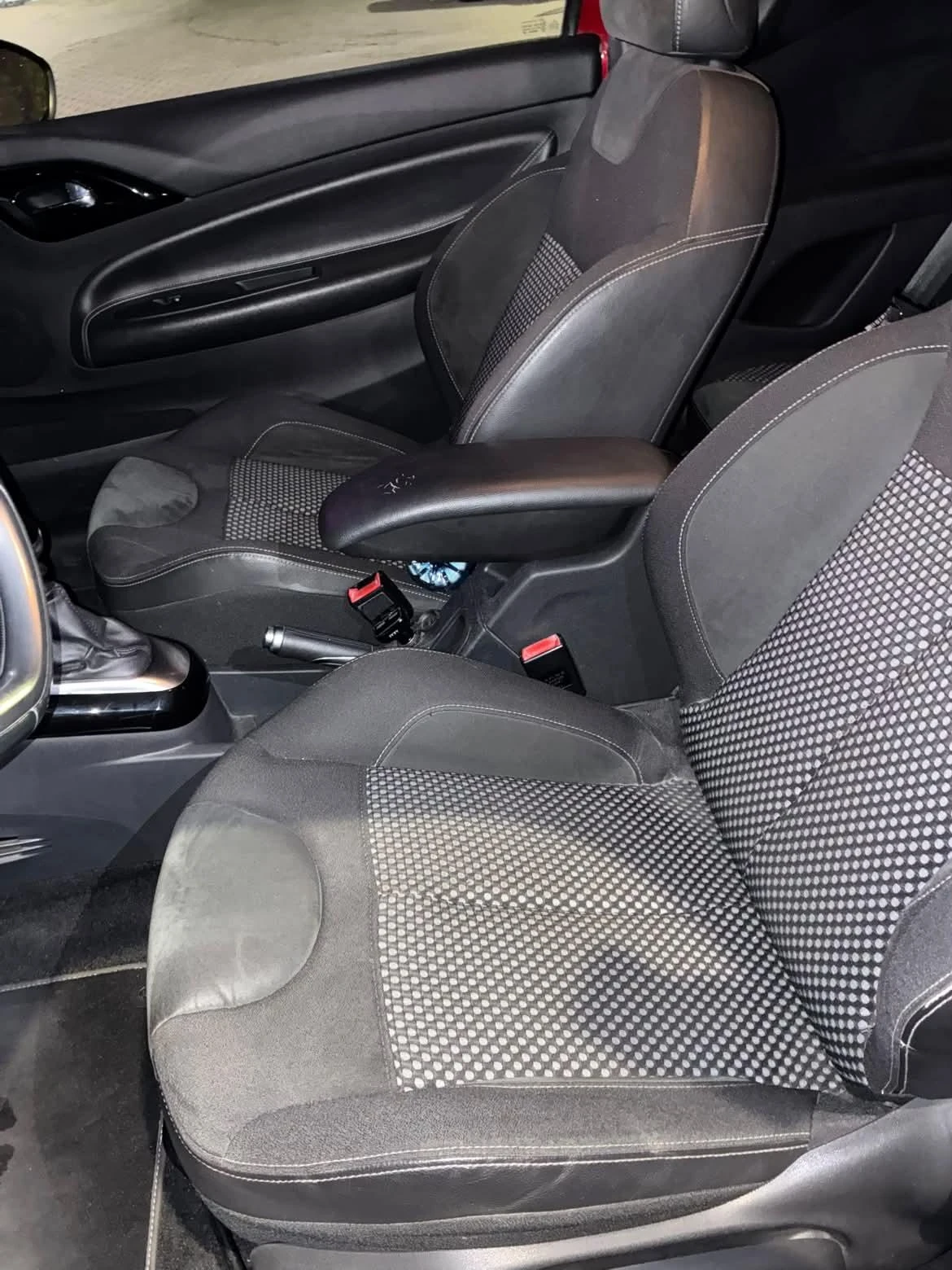 Citroen DS3, снимка 9 - Автомобили и джипове - 56445016