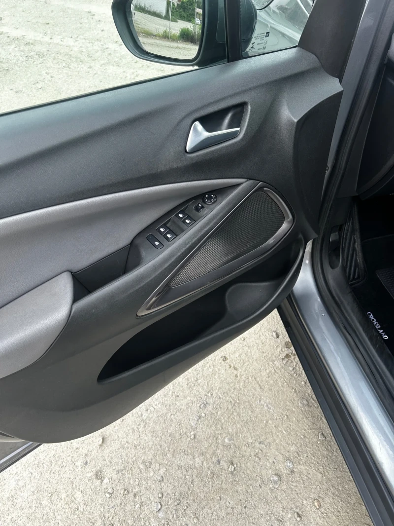 Opel Crossland X, снимка 12 - Автомобили и джипове - 52438437