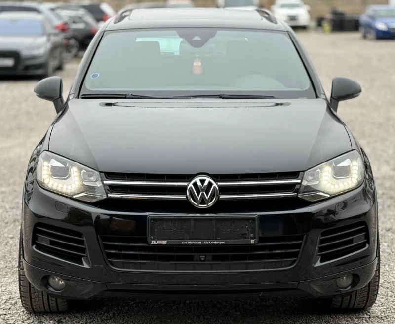VW Touareg 4.2TDi 340к.с * R-Line* * 360Камери* * Панорама* , снимка 2 - Автомобили и джипове - 52165185