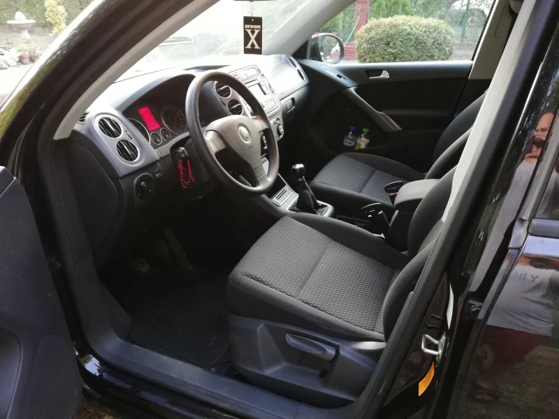 VW Tiguan, снимка 7 - Автомобили и джипове - 52713212