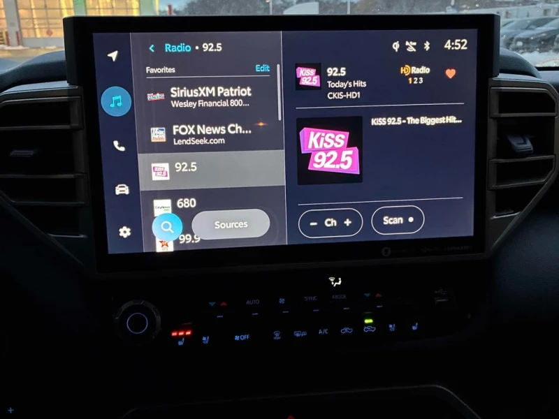 Toyota Tundra * Limited * CARFAX * БЕЗ ПЪРВОНАЧАЛНА ВНОСКА, снимка 9 - Автомобили и джипове - 52919126