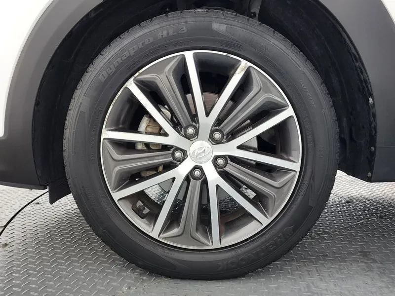Hyundai Tucson 2.0 - САМО 30% АВАНС, снимка 5 - Автомобили и джипове - 56065826