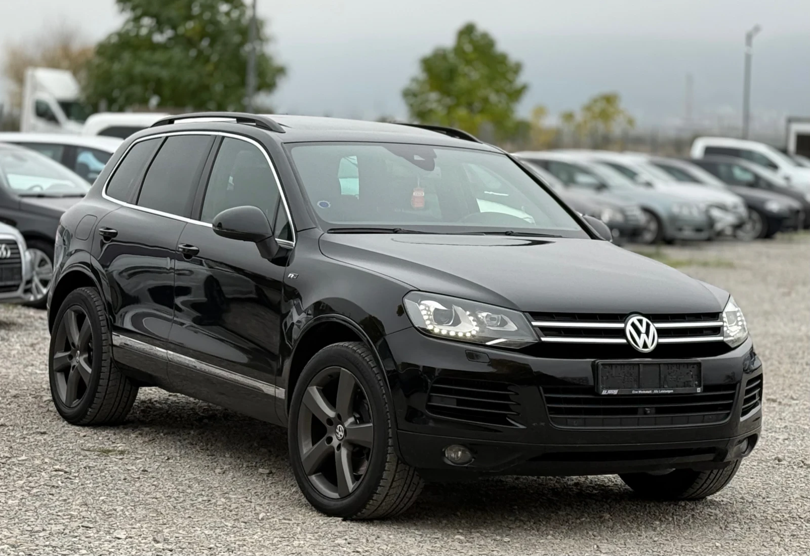 VW Touareg 4.2TDi 340к.с * R-Line* * 360Камери* * Панорама* , снимка 1
