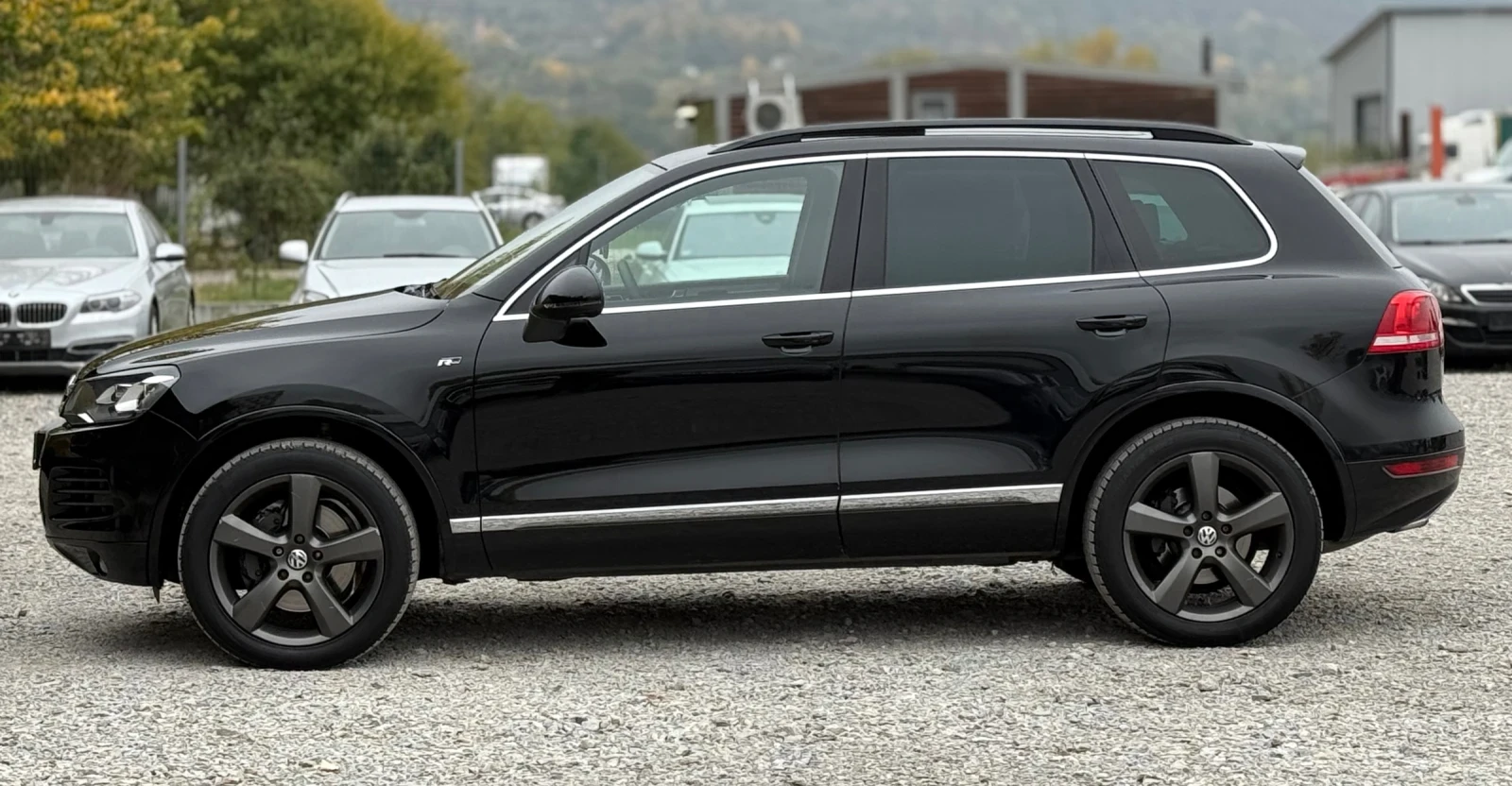 VW Touareg 4.2TDi 340к.с * R-Line* * 360Камери* * Панорама*  - изображение 6