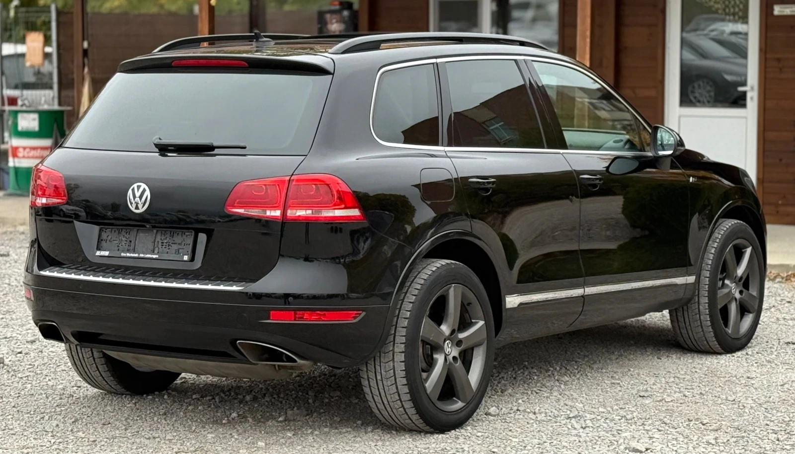 VW Touareg 4.2TDi 340к.с * R-Line* * 360Камери* * Панорама*  - изображение 5