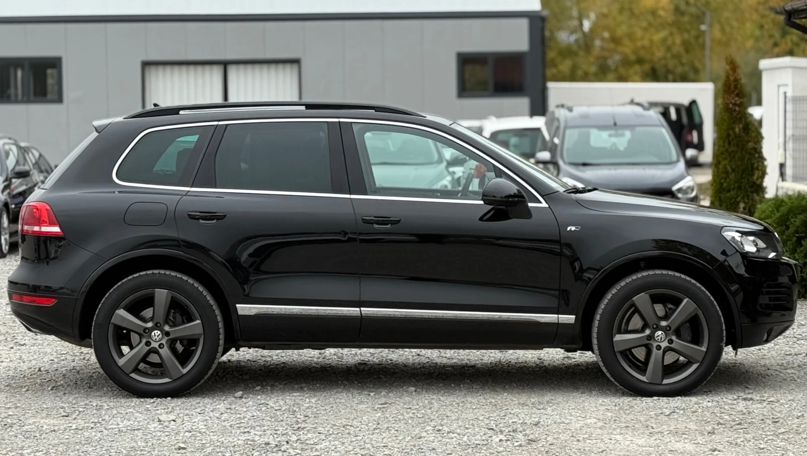 VW Touareg 4.2TDi 340к.с * R-Line* * 360Камери* * Панорама*  - изображение 7