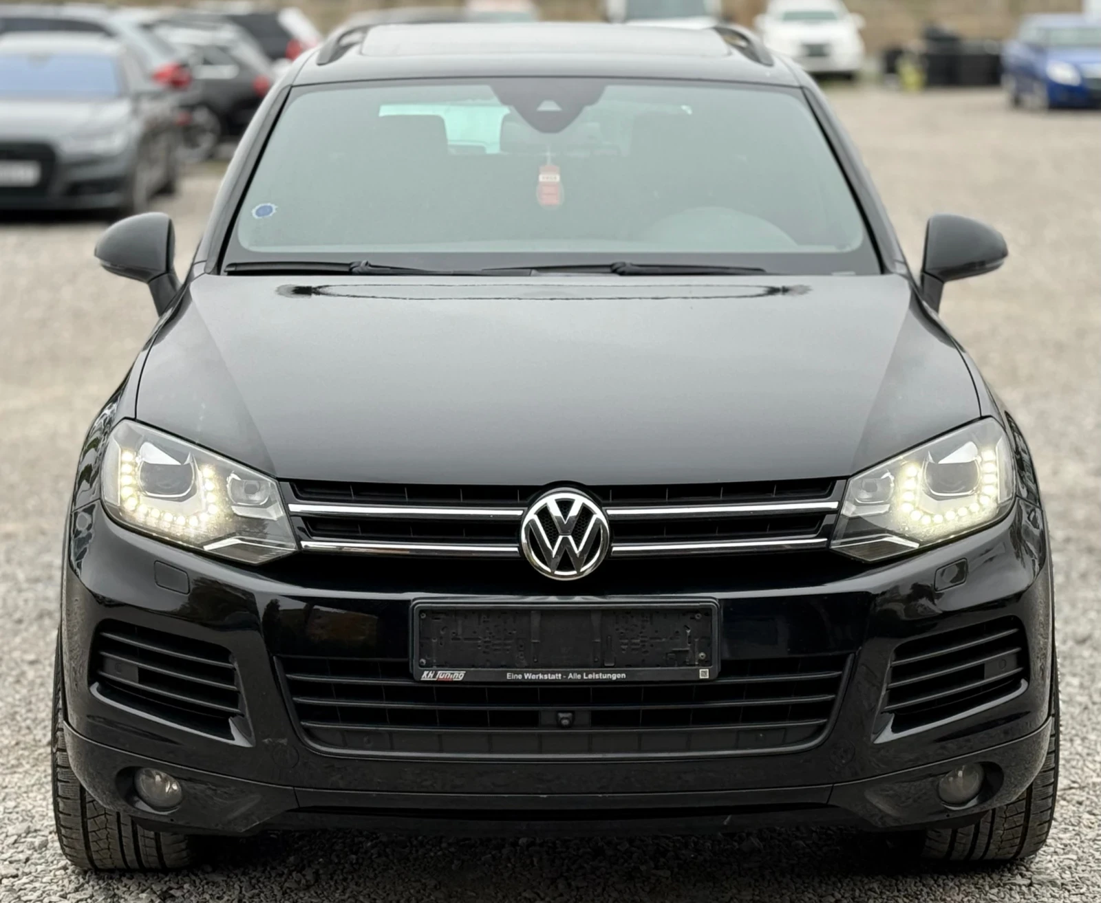 VW Touareg 4.2TDi 340к.с * R-Line* * 360Камери* * Панорама*  - изображение 2