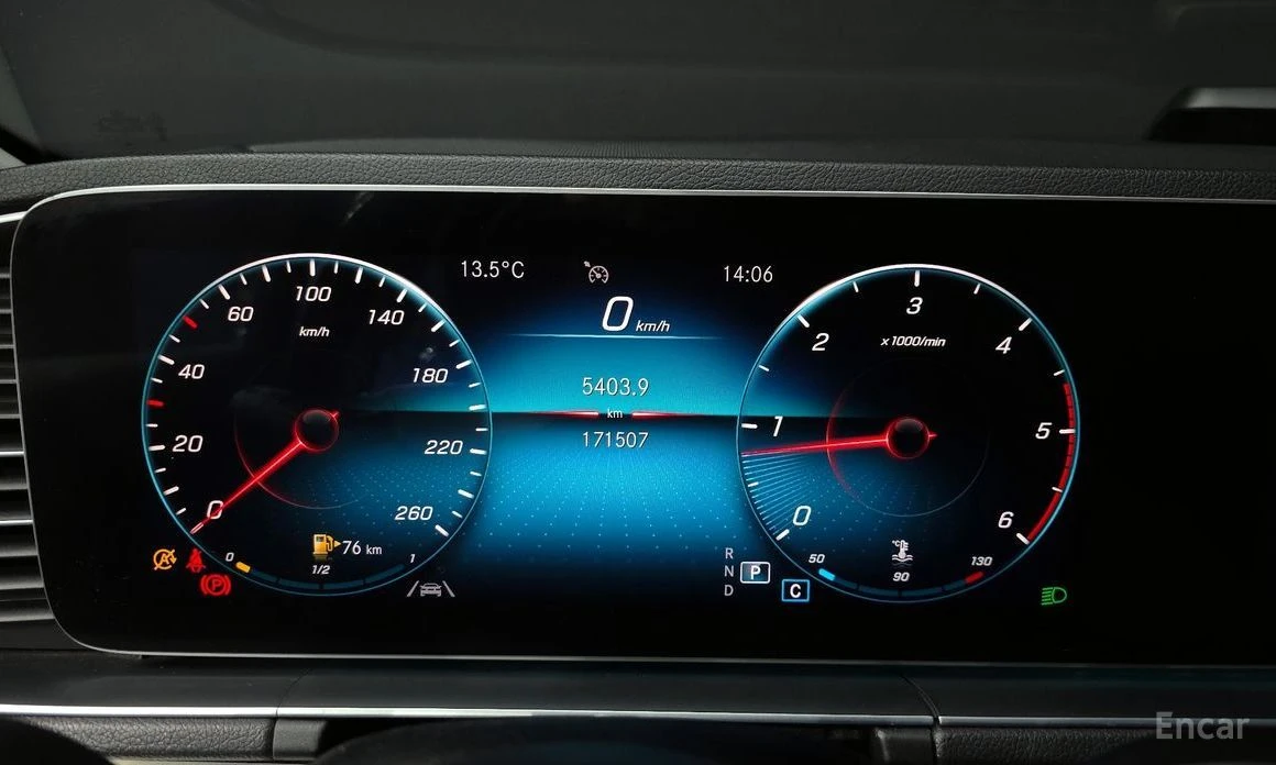 Mercedes-Benz GLE 300  - изображение 8