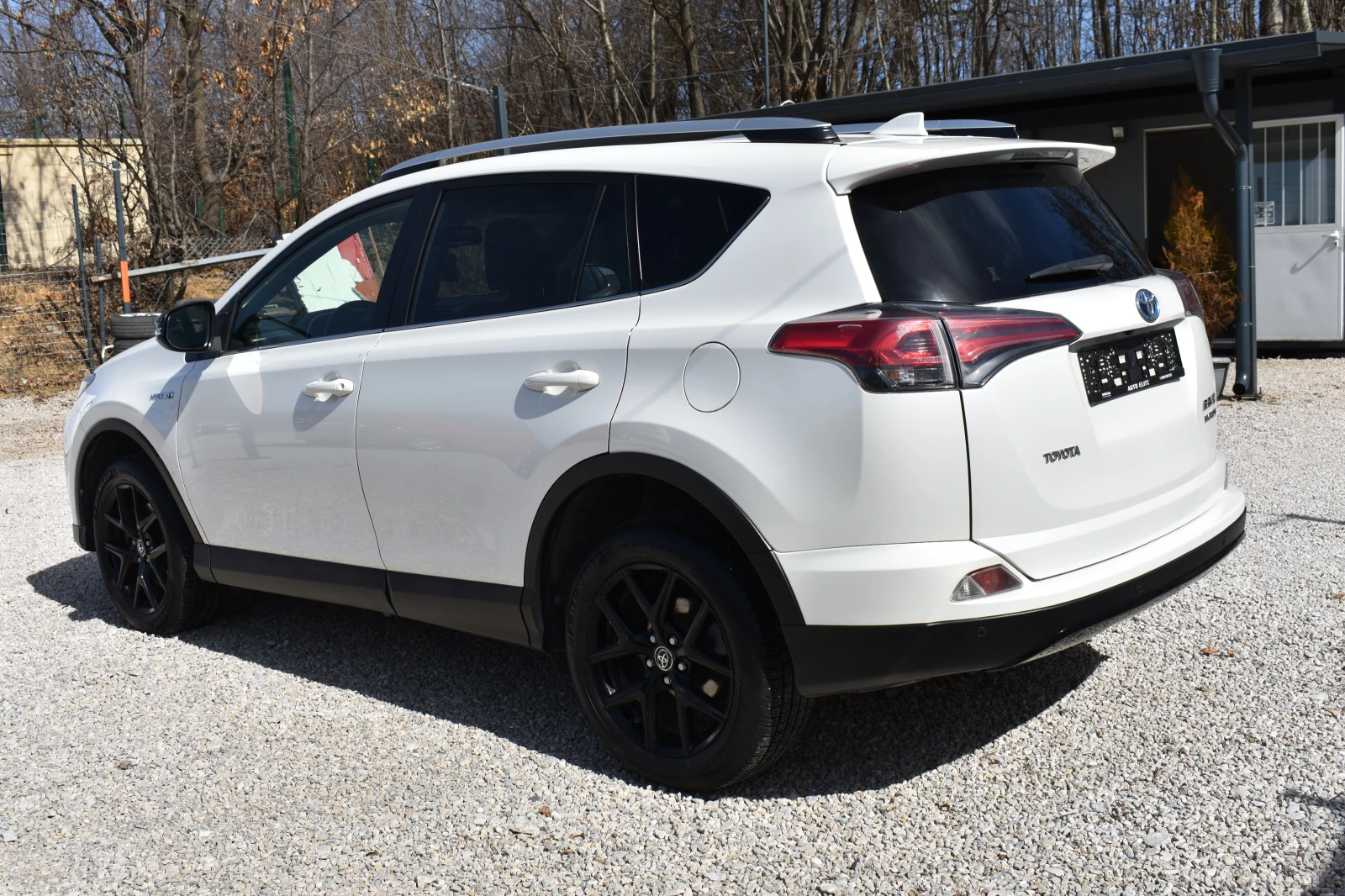 Toyota Rav4 2.5HYBRID= BLACK EDITION= KEYLESSGO= NAVI= НОВА!, снимка 3 - Автомобили и джипове - 53540881
