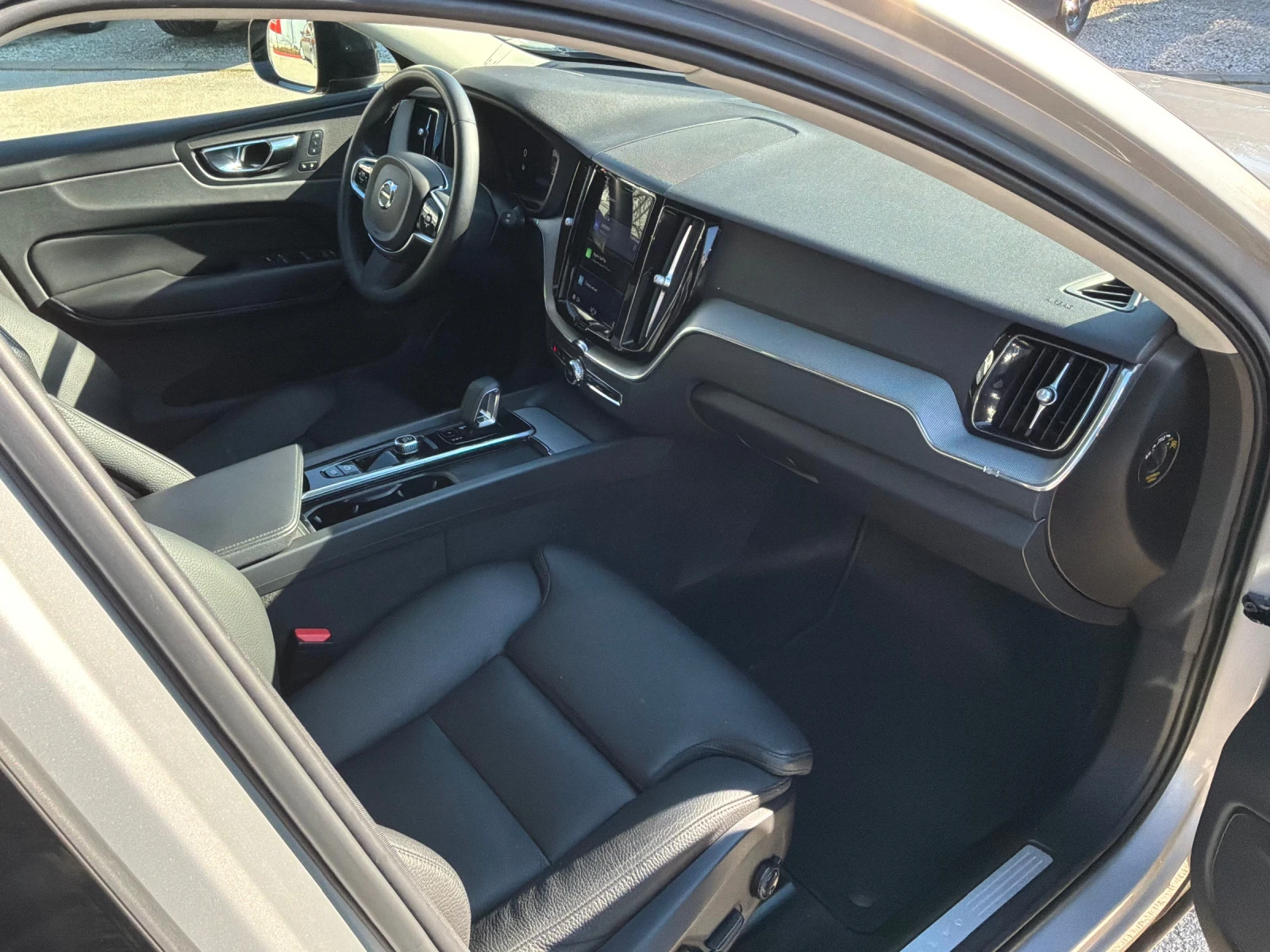 Volvo XC60 2.0Hybrid 197�.�. FACE 4X4 FULL | Mobile.bg � ����������� 14