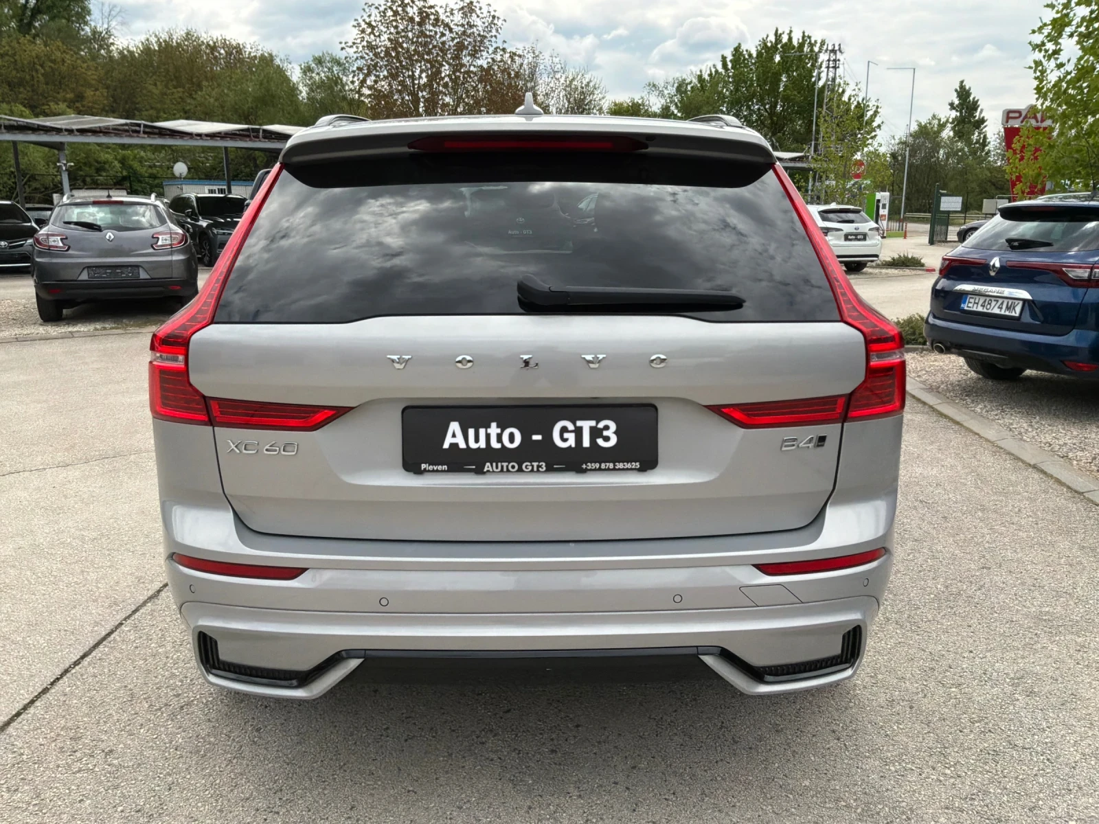 Volvo XC60 2.0Hybrid 197к.с. FACE 4X4 FULL, снимка 5 - Автомобили и джипове - 53647367