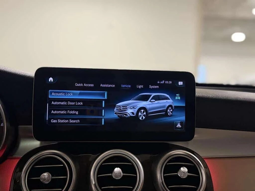 Mercedes-Benz GLC * 300 | AMG PKG * CARFAX * ЦЕНА ДО БГ, снимка 16 - Автомобили и джипове - 53890444