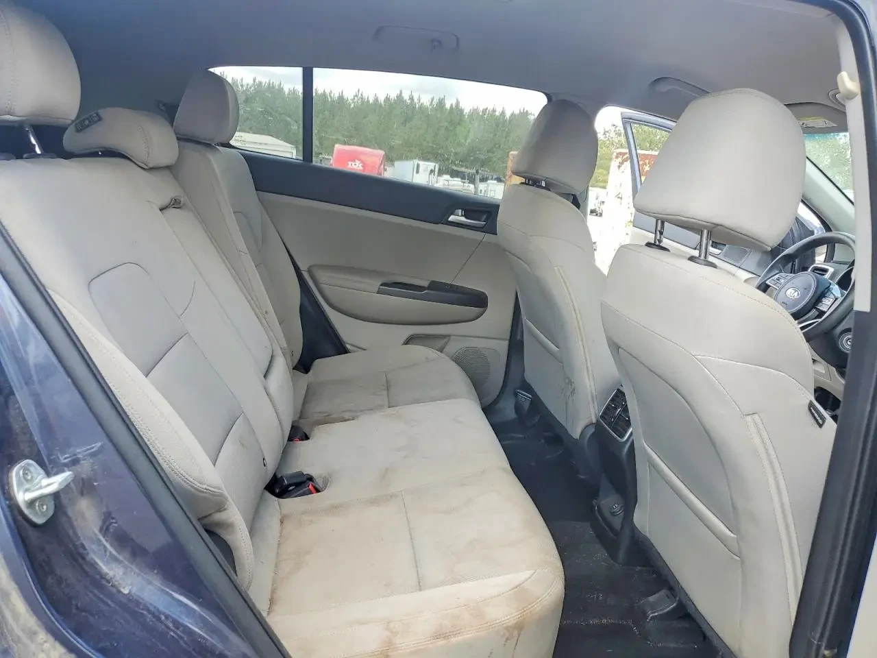 Kia Sportage, снимка 9 - Автомобили и джипове - 54264763