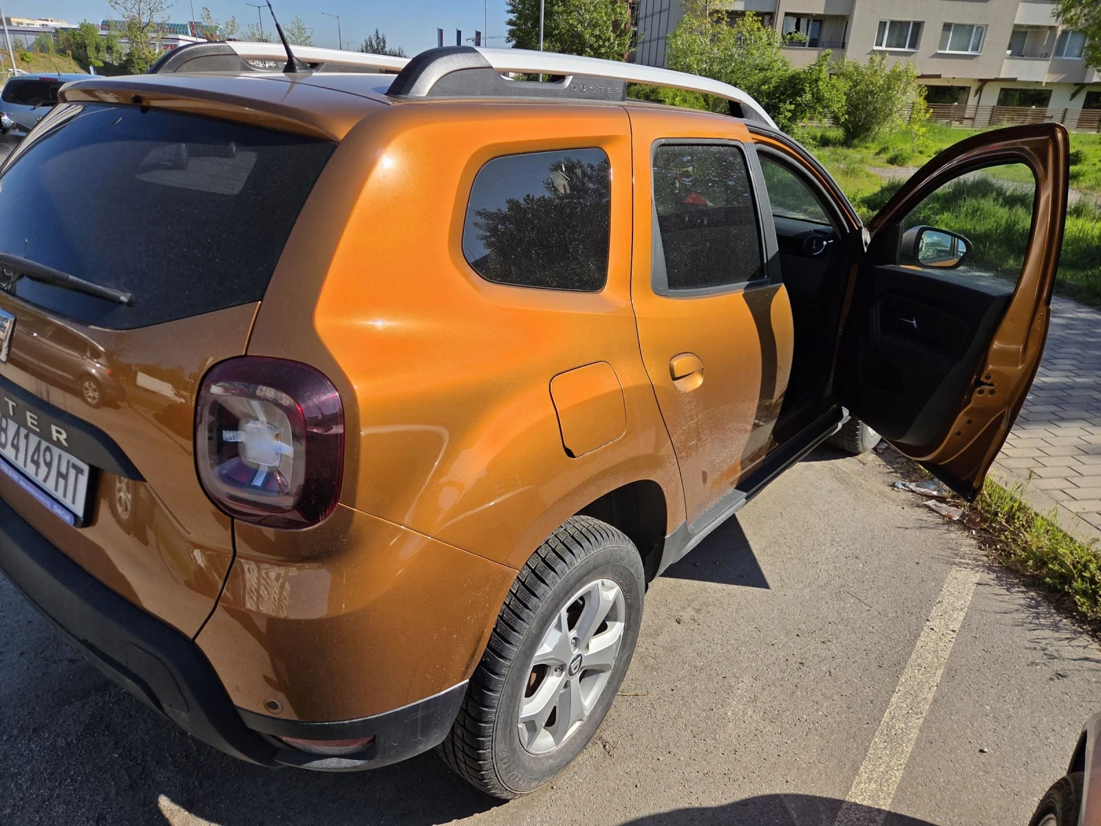 Dacia Duster 1.5DCI-110ps / 4x4 / N1 / keyless, снимка 4 - Автомобили и джипове - 54428228
