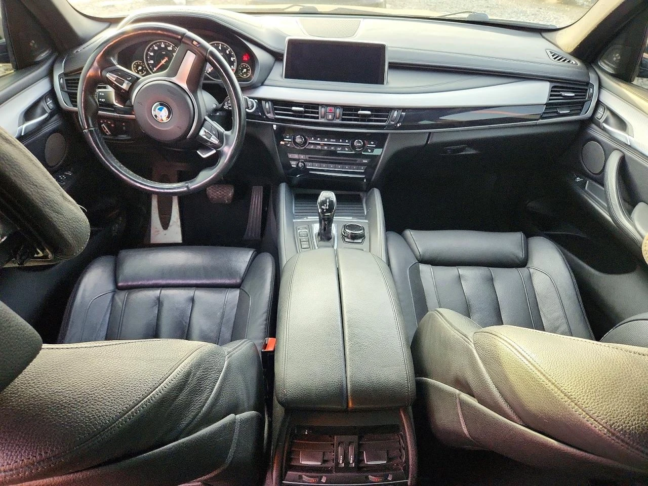 BMW X6 XDRIVE50I| M PKG| HARMAN| HUD| ВАКУУМ| , снимка 8 - Автомобили и джипове - 54556385