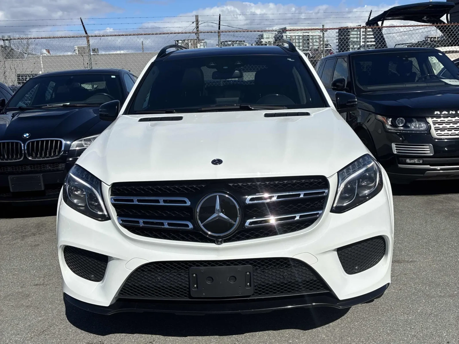Mercedes-Benz GLS 500 AMG NIGHT* FULL* Авто Кредит* , снимка 6 - Автомобили и джипове - 55037211
