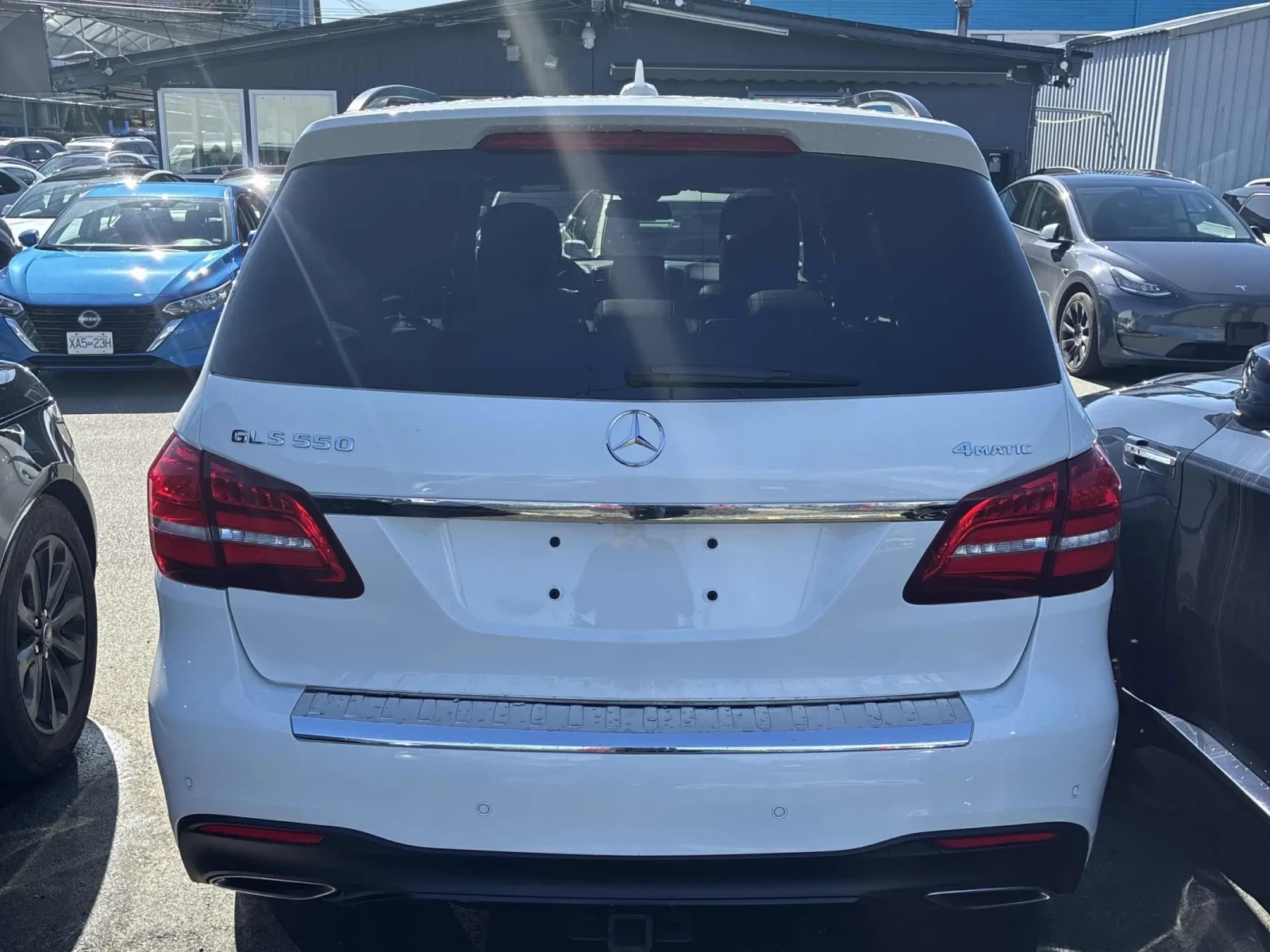 Mercedes-Benz GLS 500 AMG NIGHT* FULL* Авто Кредит* , снимка 4 - Автомобили и джипове - 55037211