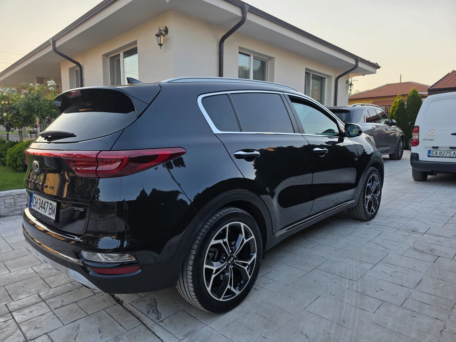 Kia Sportage 1.6 CRDI GT-LINE FULL, снимка 4 - Автомобили и джипове - 55590047