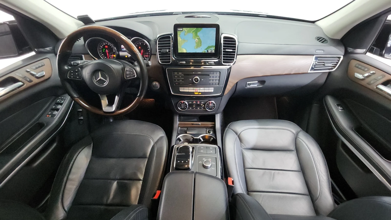 Mercedes-Benz GLS 500 4.7 V8 4MATIC , снимка 6 - Автомобили и джипове - 56071275