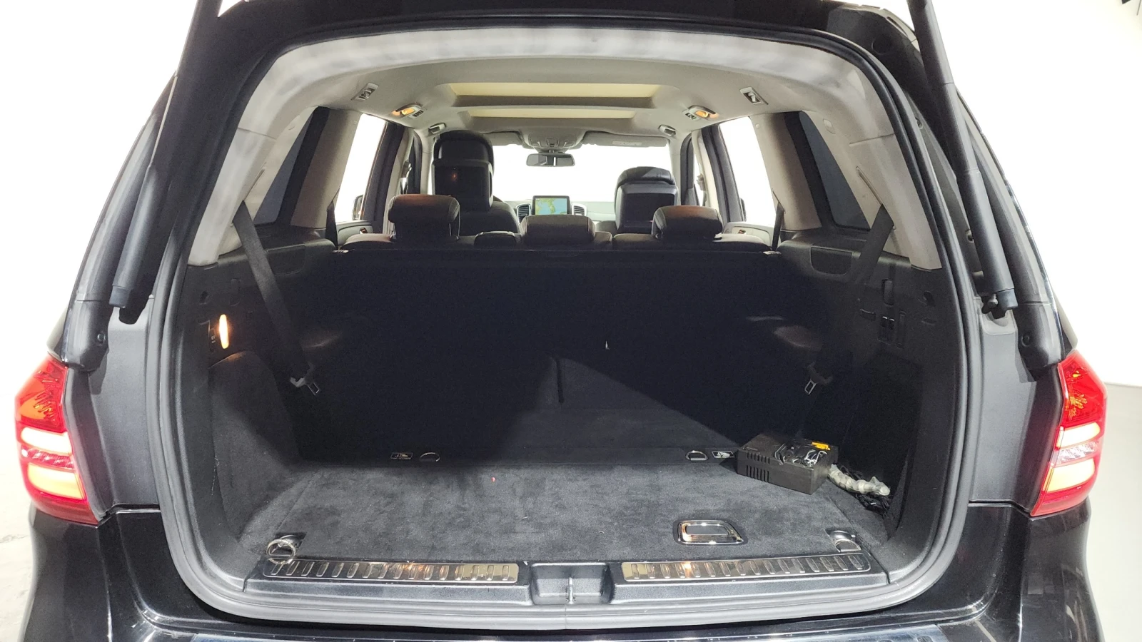 Mercedes-Benz GLS 500 4.7 V8 4MATIC , снимка 15 - Автомобили и джипове - 56071275