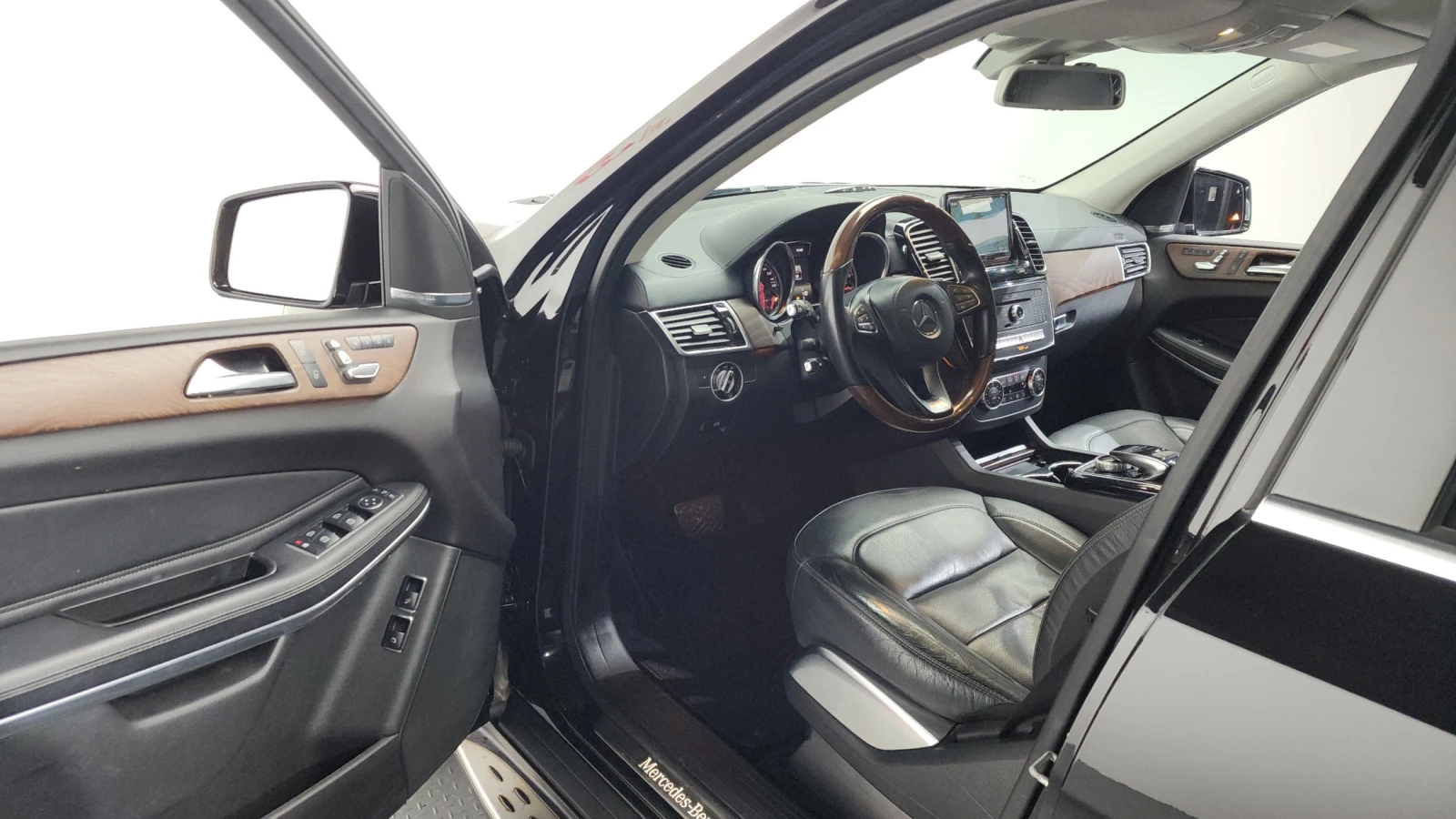 Mercedes-Benz GLS 500 4.7 V8 4MATIC , снимка 8 - Автомобили и джипове - 56071275
