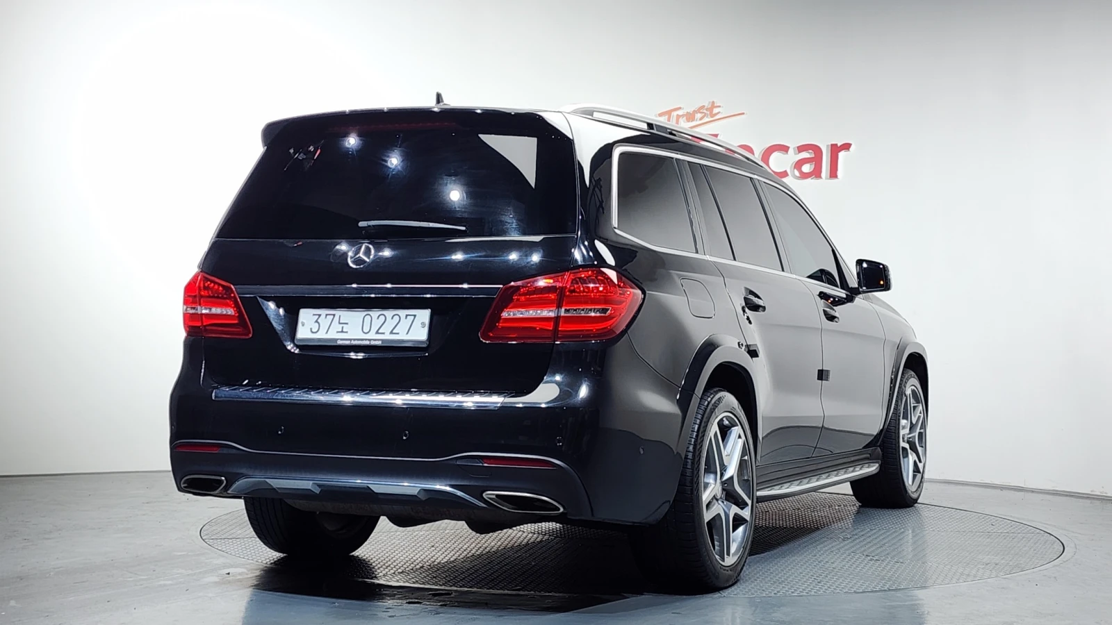 Mercedes-Benz GLS 500 4.7 V8 4MATIC , снимка 2 - Автомобили и джипове - 56071275