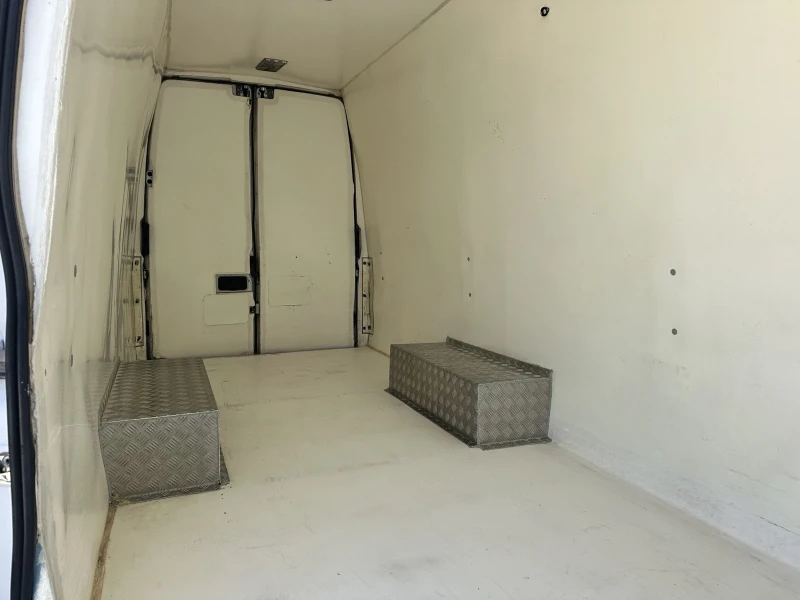 Iveco 35c15 Хладилен, снимка 11 - Бусове и автобуси - 51678603