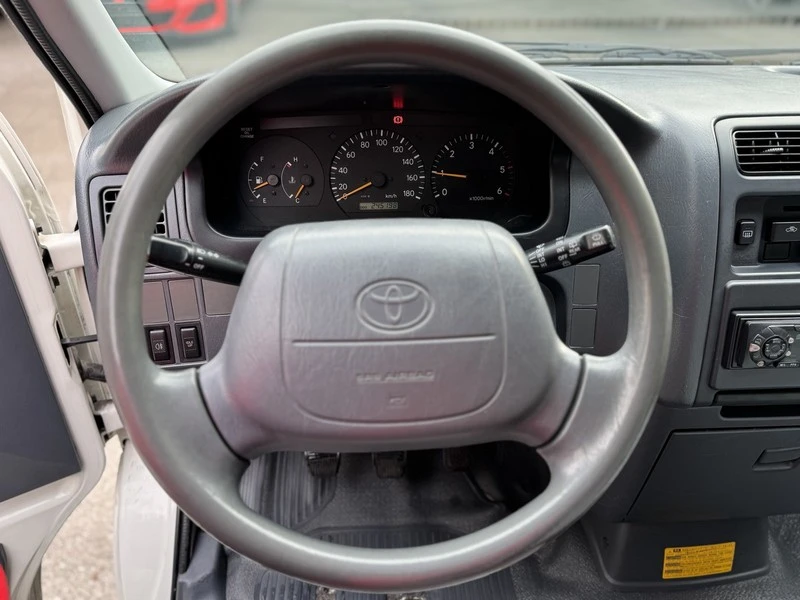 Toyota Hiace D-4D, снимка 9 - Бусове и автобуси - 53149690