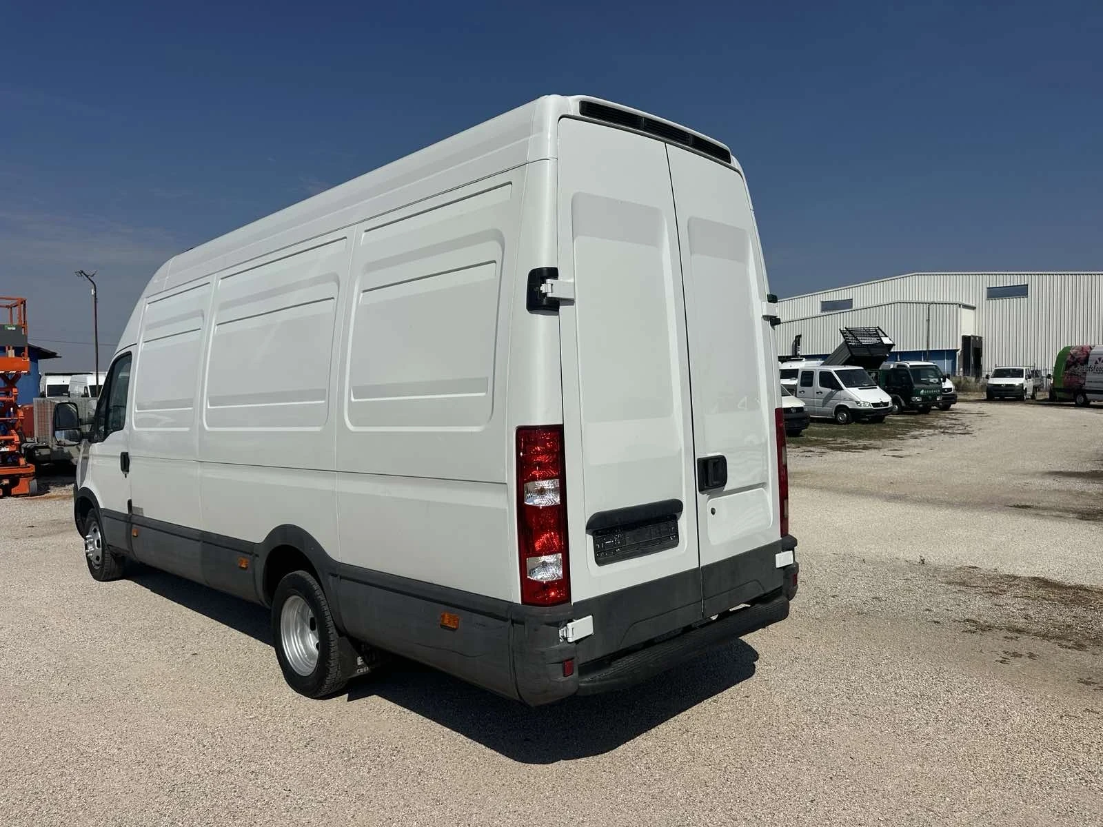 Iveco 35c15 Хладилен - изображение 7