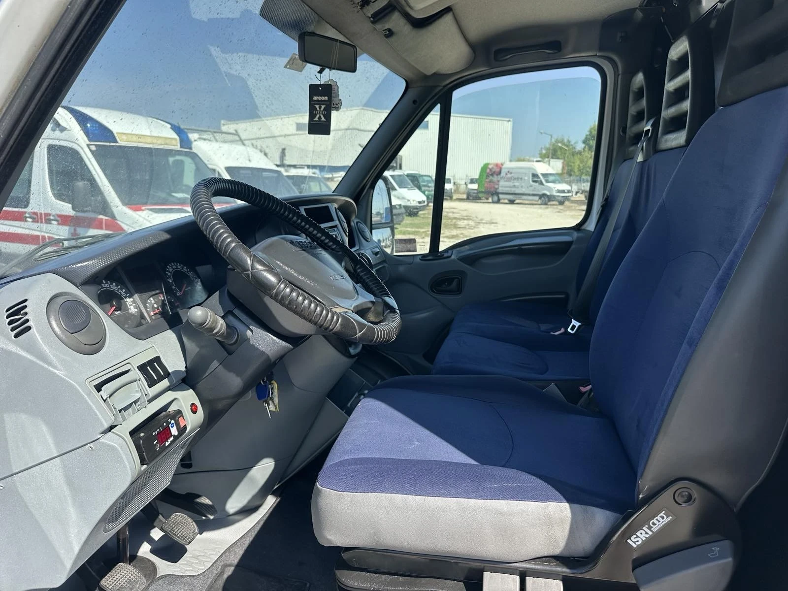 Iveco 35c15  | Mobile.bg   14