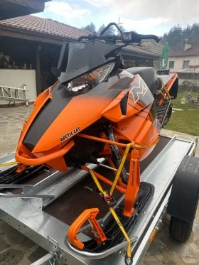  Arctic Cat M8000