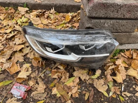 Renault Kadjar 2016г десен фар, снимка 1