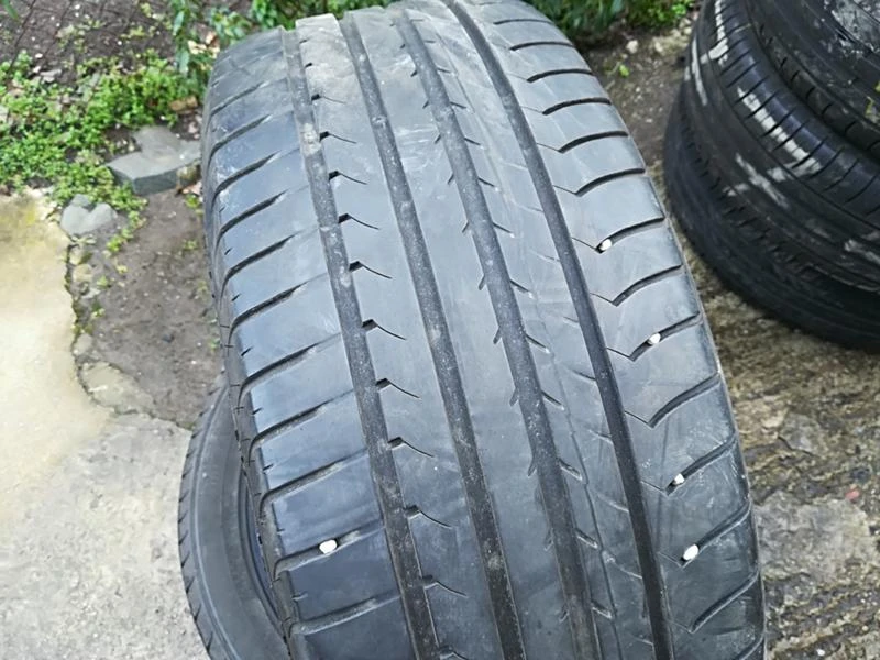 Гуми Летни 215/50R17, снимка 2 - Гуми и джанти - 26215469