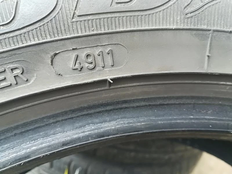 Гуми Летни 215/50R17, снимка 5 - Гуми и джанти - 26215469