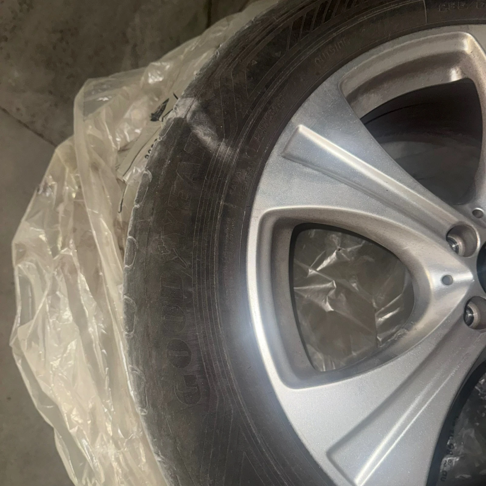 ���� � ������ 235/60R18 �� Mercedes-Benz GLC | Mobile.bg � ����������� 3