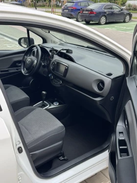 Toyota Yaris 1.5 hybrid автоматик, снимка 8