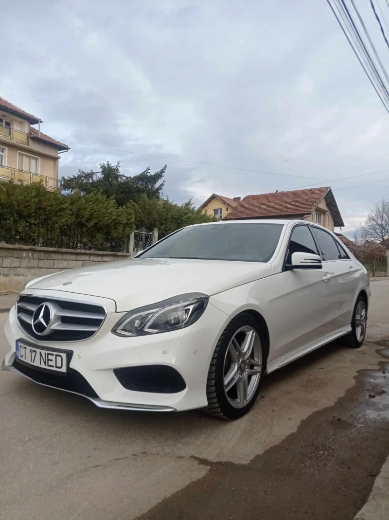 Mercedes-Benz E 220, снимка 1 - Автомобили и джипове - 47408507