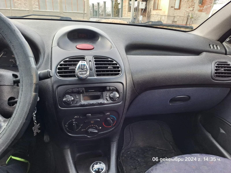 Peugeot 206, снимка 4 - Автомобили и джипове - 48248404