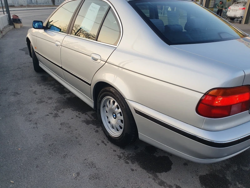 BMW 520 520i, снимка 3 - Автомобили и джипове - 49044342