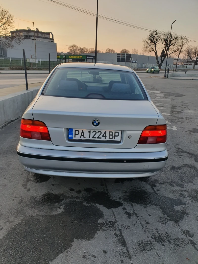 BMW 520 520i, снимка 4 - Автомобили и джипове - 49044342