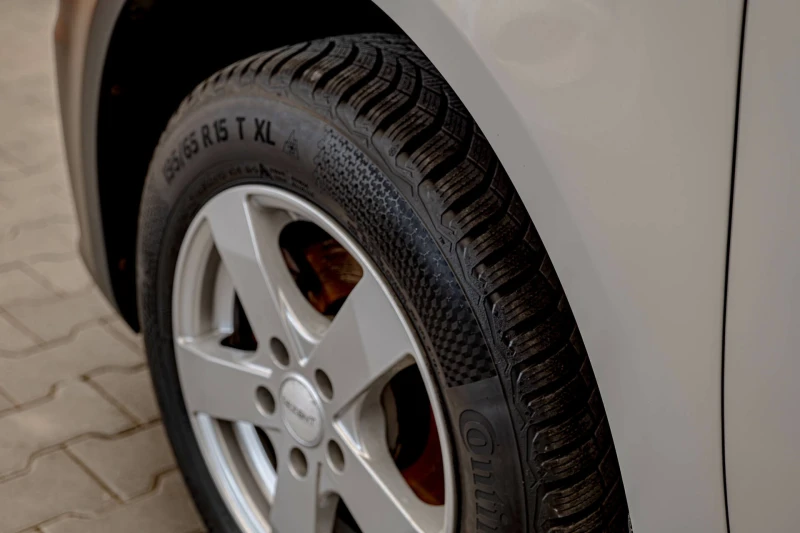 VW Caddy 2.0TDI/Товарен, снимка 8 - Автомобили и джипове - 50477447