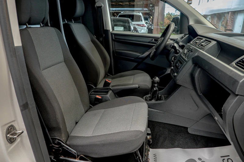 VW Caddy 2.0TDI/Товарен, снимка 11 - Автомобили и джипове - 50477447
