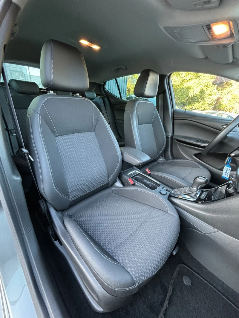 Opel Astra 1.6 CDTI INNOVATION, снимка 14 - Автомобили и джипове - 52235694