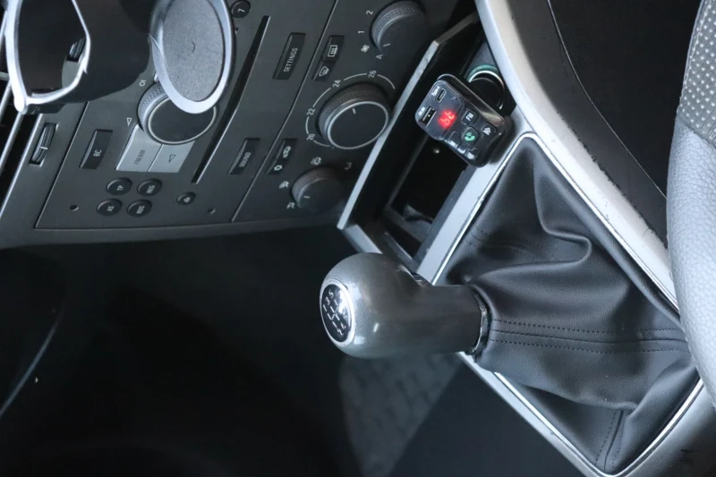 Opel Astra 1.7 CDTI, снимка 3 - Автомобили и джипове - 52497174