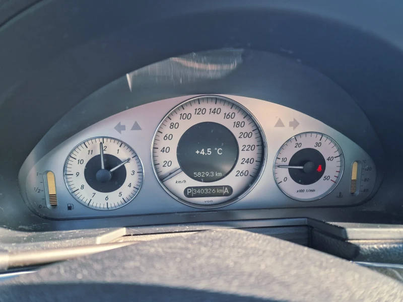 Mercedes-Benz E 320, снимка 10 - Автомобили и джипове - 52686210
