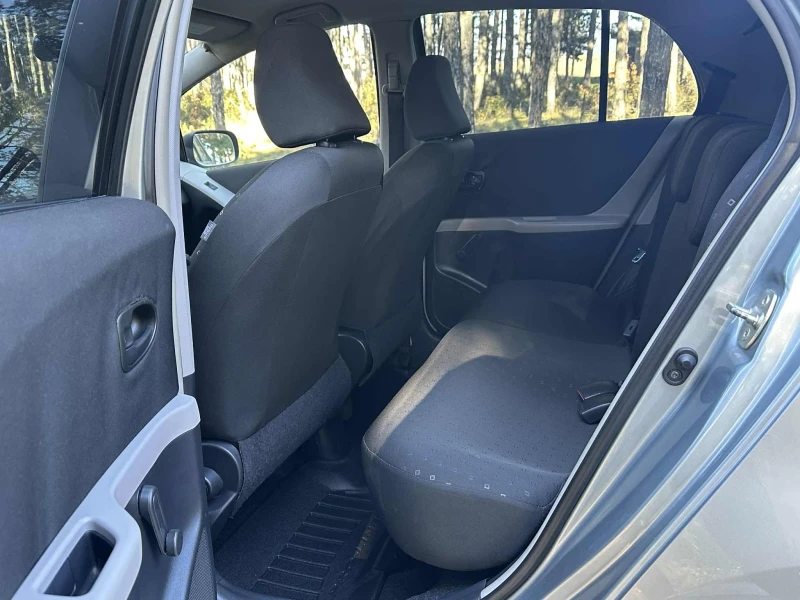 Toyota Yaris, снимка 7 - Автомобили и джипове - 52794990