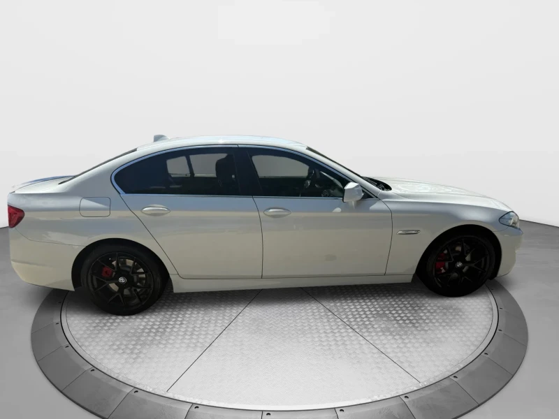 BMW 520, снимка 2 - Автомобили и джипове - 52861408