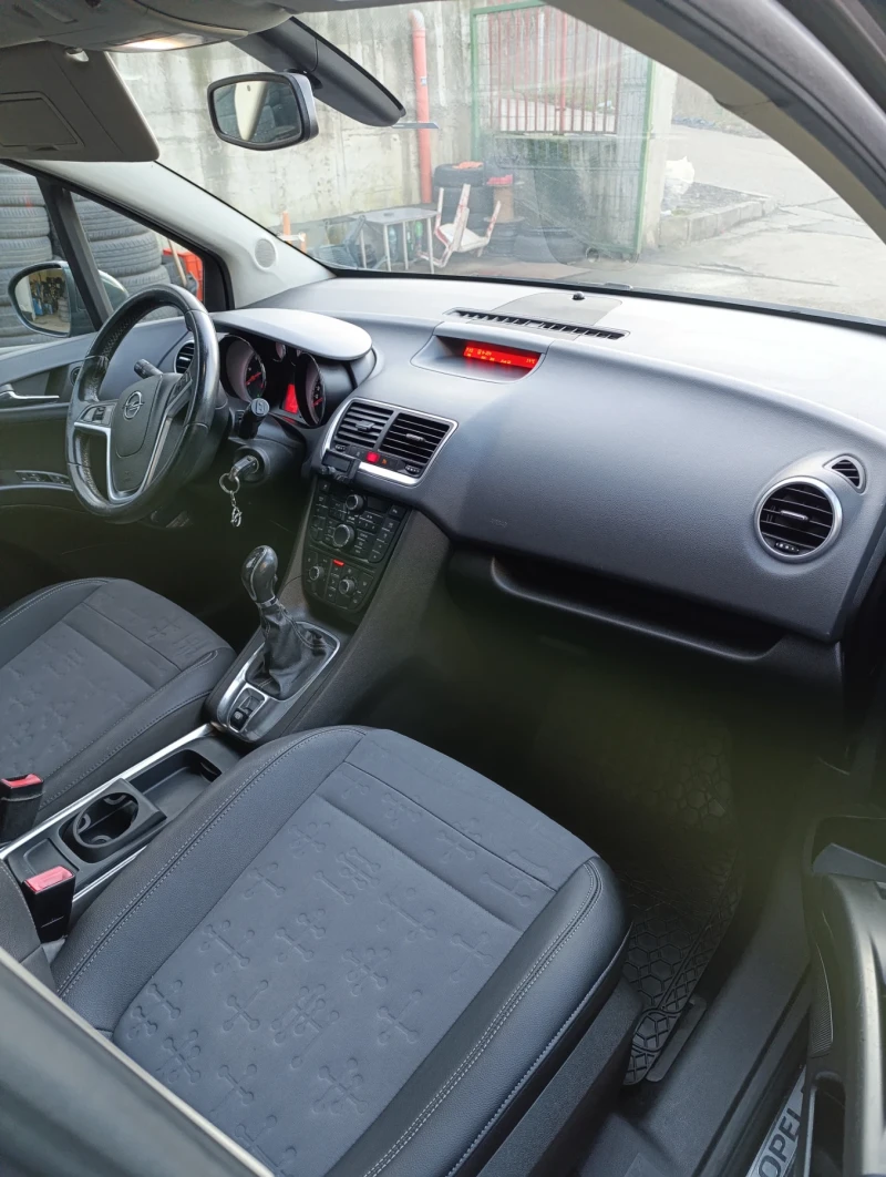 Opel Meriva 1.7, снимка 8 - Автомобили и джипове - 53111968