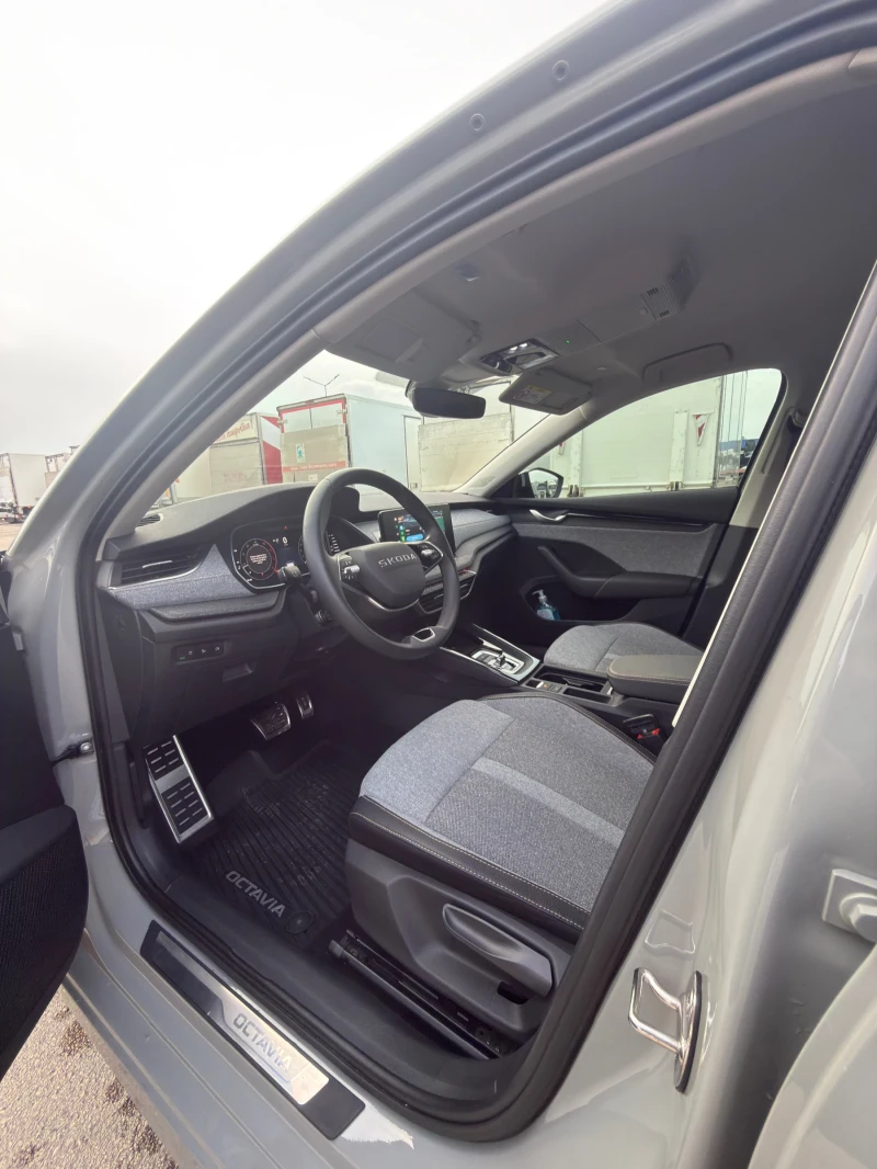 Skoda Octavia Edition 130, снимка 15 - Автомобили и джипове - 53223496